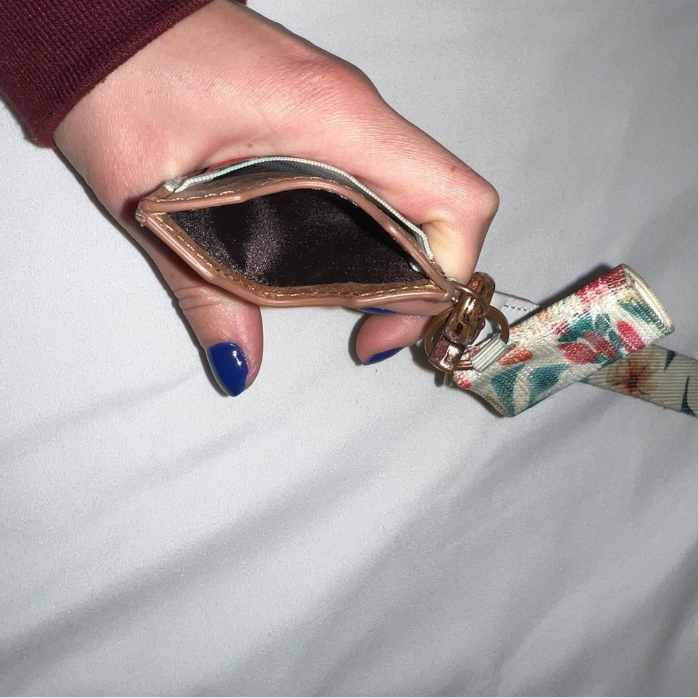 THREAD- Keychain - Picture 3 of 3